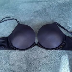 Victoria’s Secret very sexy, push-up bra
